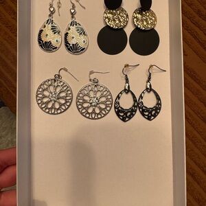 Mixed Set of Women's Earrings and Necklace